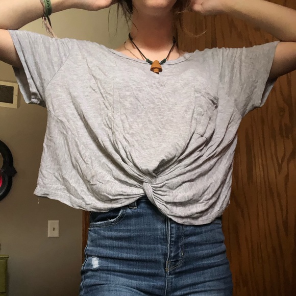 front knotted grey shirt - Picture 2 of 2